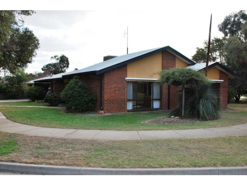 25 Burke Court, Cobram VIC 3644