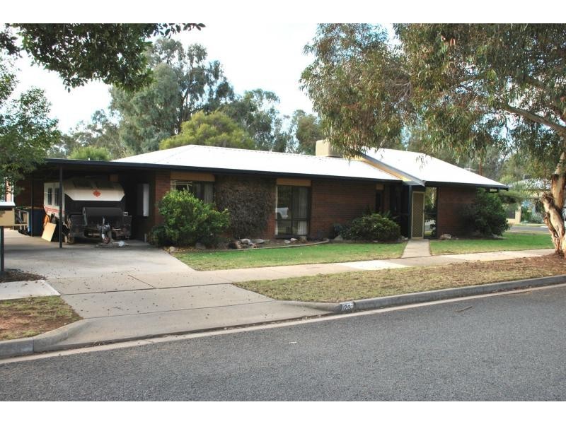 25 Burke Court, Cobram VIC 3644