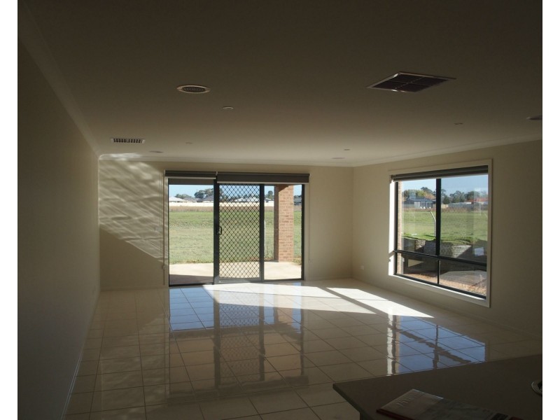 5 Villa Court, Cobram VIC 3644