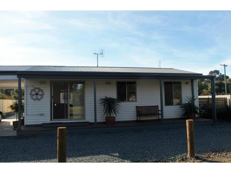 19 Hills Street, Tocumwal NSW 2714