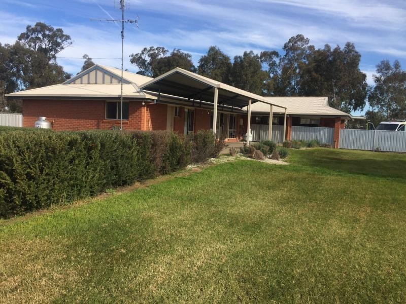 10 Osborne Street, Berrigan NSW 2712