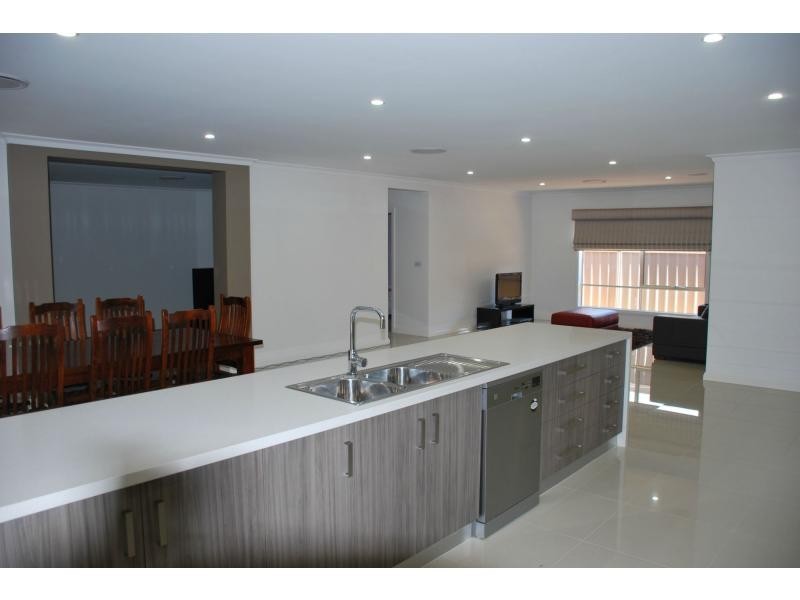 27 Bisogni Drive, Cobram VIC 3644