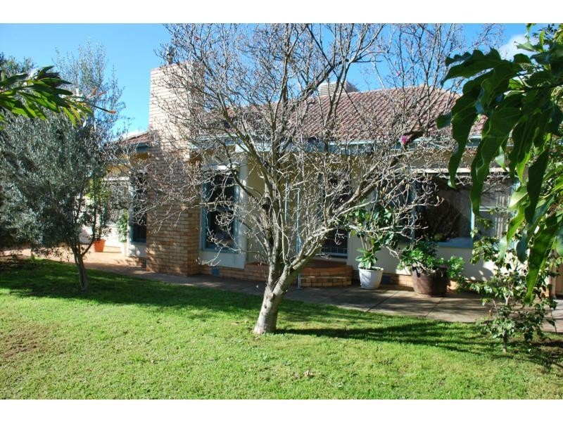 4 Wondah Street, Cobram VIC 3644