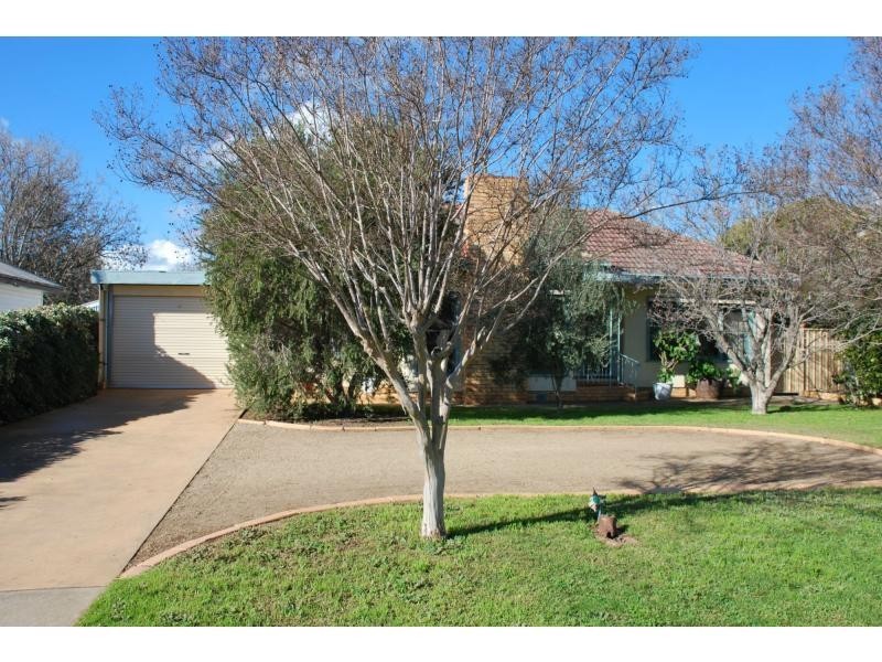 4 Wondah Street, Cobram VIC 3644