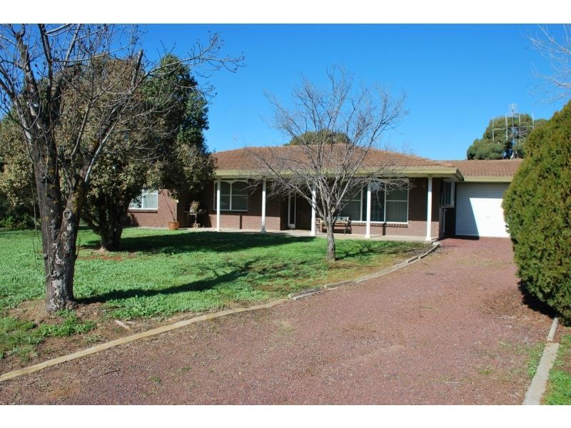 42 Cobram Street, Berrigan NSW 2712