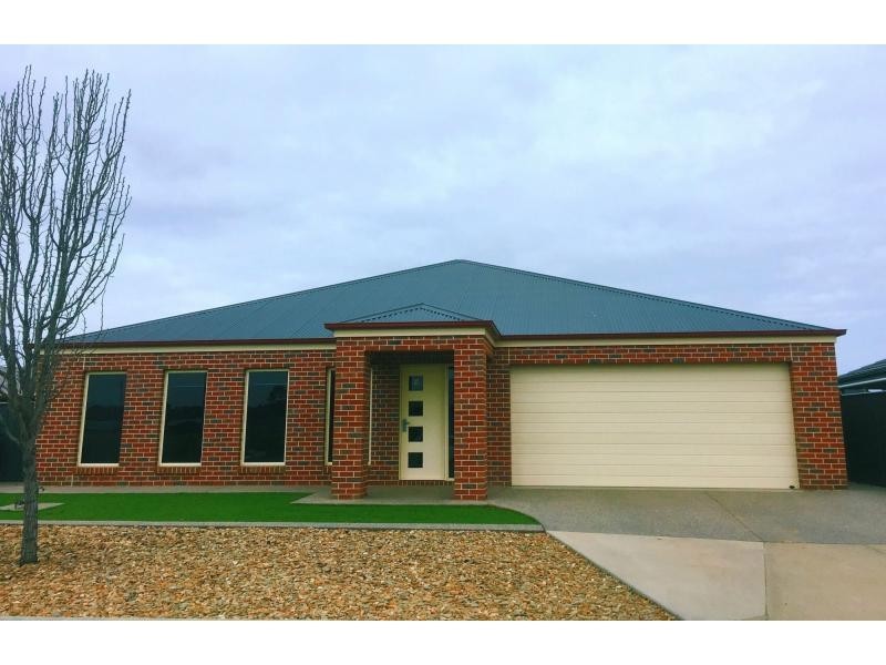 17 Dudley Park Lane, Cobram VIC 3644
