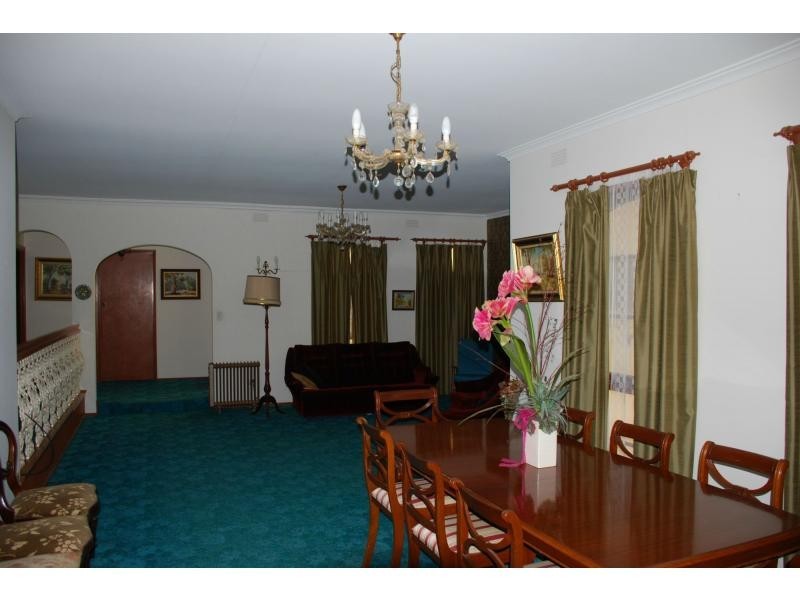 27 Beek Street, Katamatite VIC 3649