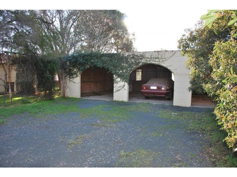 27 Beek Street, Katamatite VIC 3649