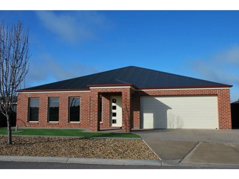 17 Dudley Park Lane, Cobram VIC 3644