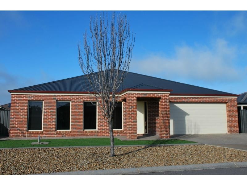 17 Dudley Park Lane, Cobram VIC 3644