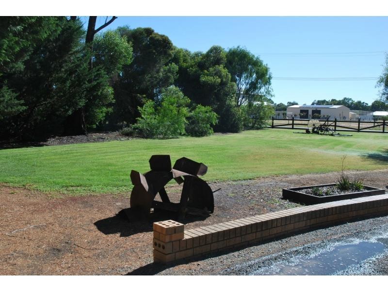 11 Catona Crescent, Cobram VIC 3644