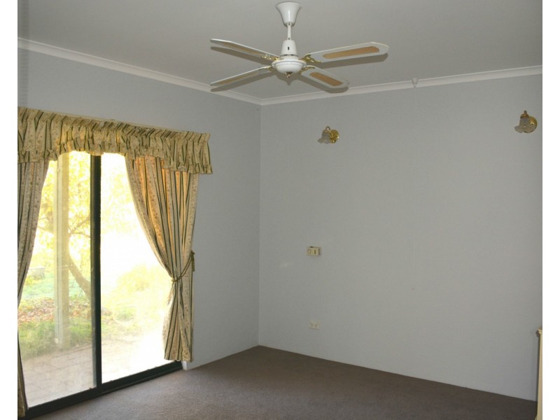 221 Newell Highway, Tocumwal NSW 2714