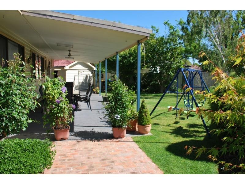 18 Wondah Street, Cobram VIC 3644
