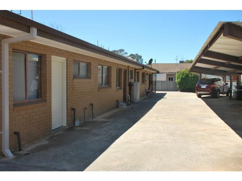 Unit 1 & 2/2a Ivy Street, Cobram VIC 3644