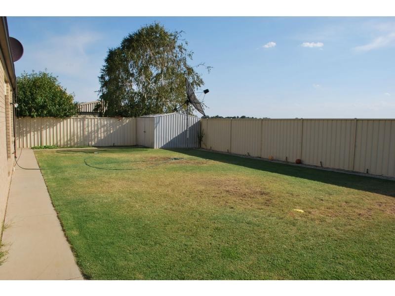16 Gattuso Drive, Cobram VIC 3644
