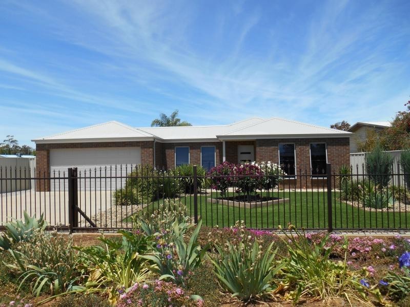 4 Foy Street, Katamatite VIC 3649
