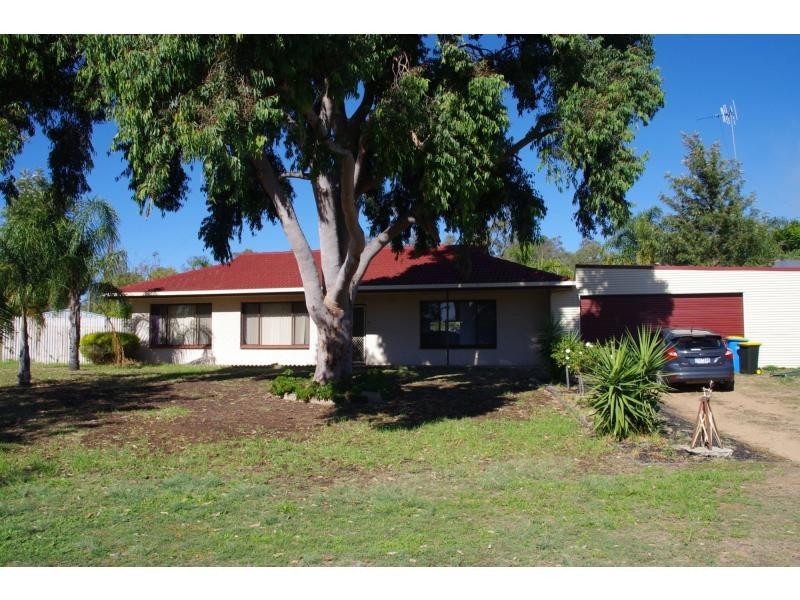 39 Collie Street, Barooga NSW 3644