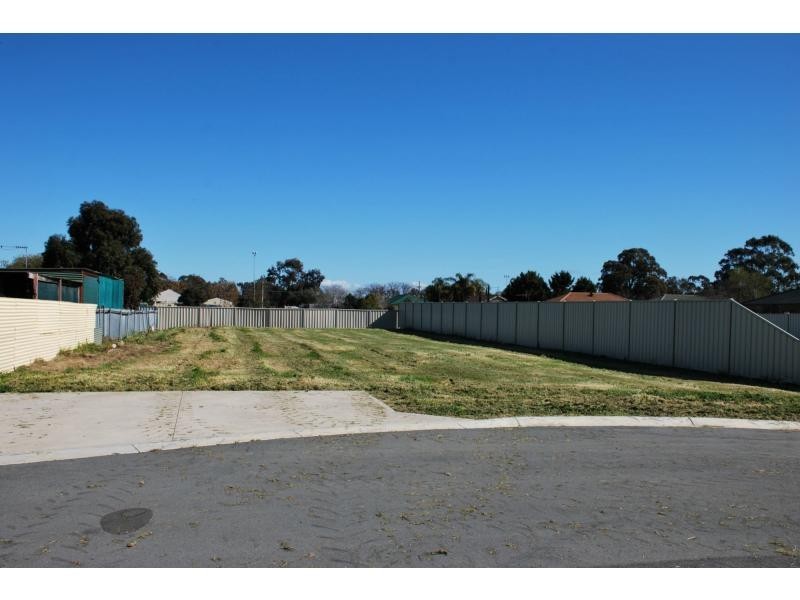 L1 John Court, Cobram VIC 3644