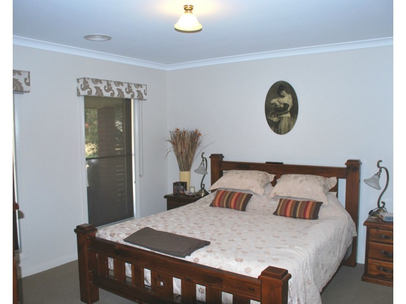 2 Nance Court, Cobram VIC 3644