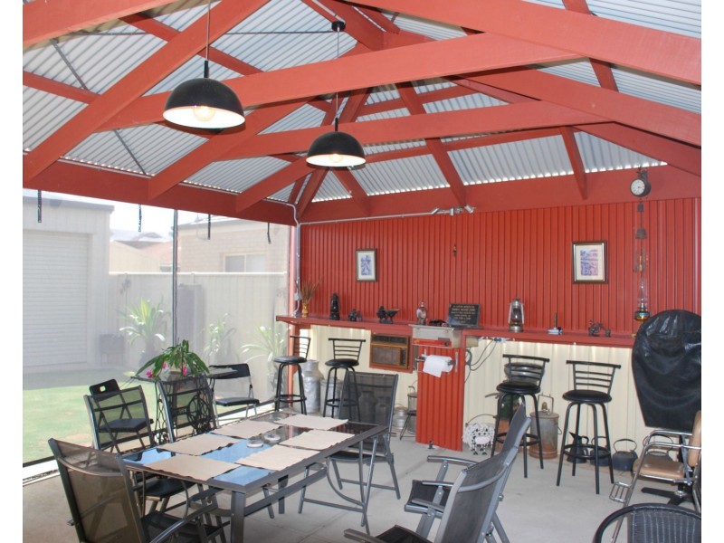 2 Nance Court, Cobram VIC 3644