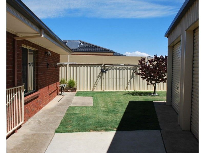 2 Nance Court, Cobram VIC 3644