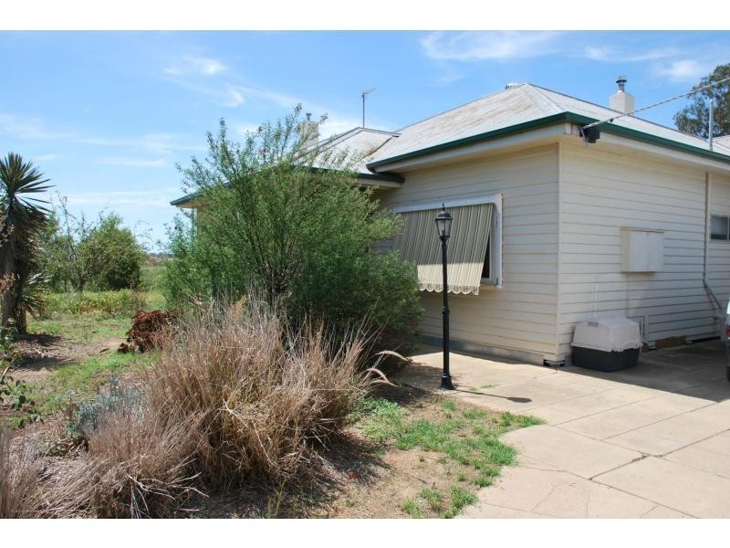 1 Beek Street, Katamatite VIC 3649