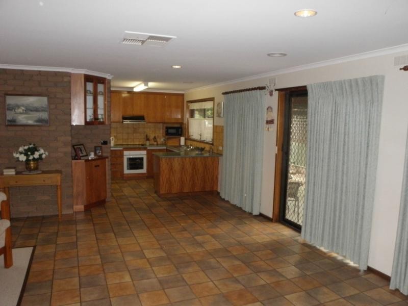 6 Lirrk Street, Cobram VIC 3644