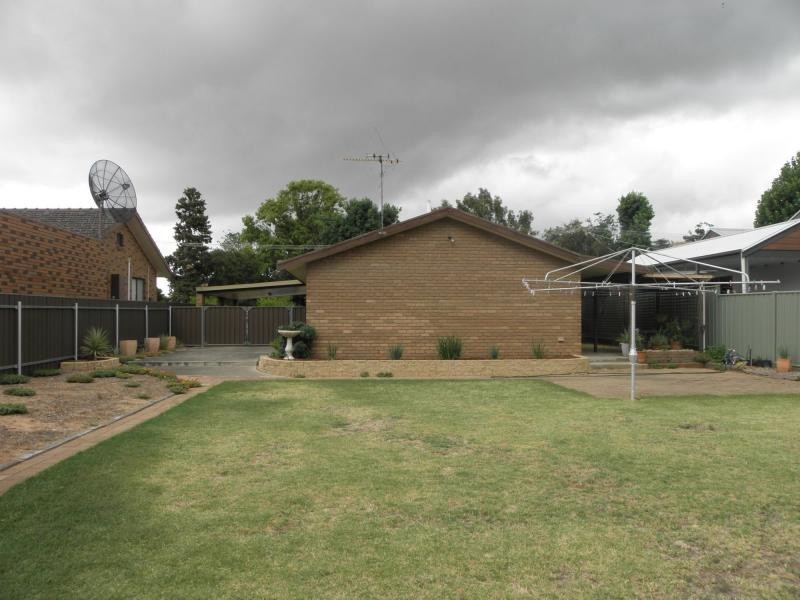 6 Lirrk Street, Cobram VIC 3644