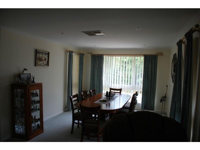 5 Margaret Court, Cobram VIC 3644