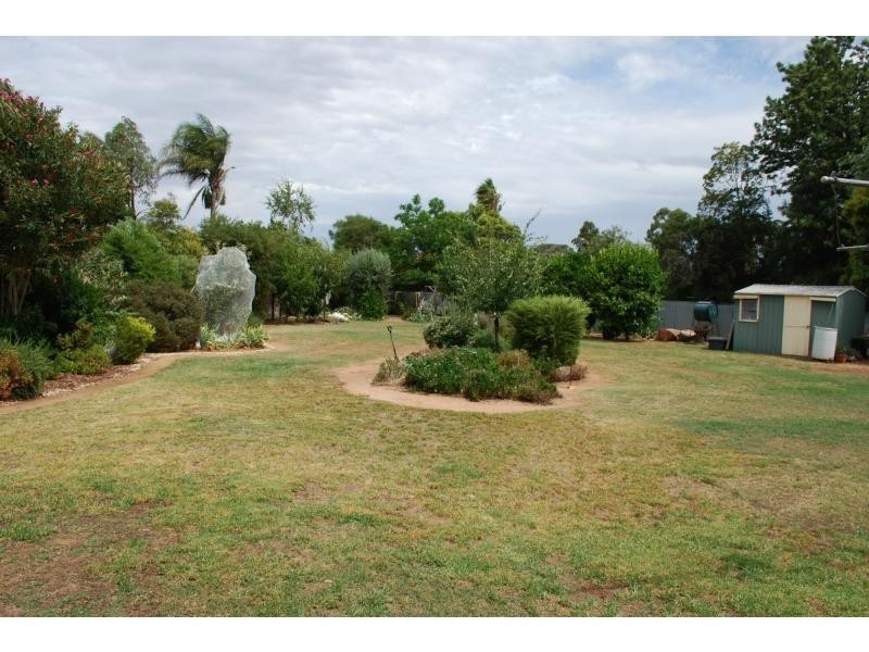 5 Margaret Court, Cobram VIC 3644