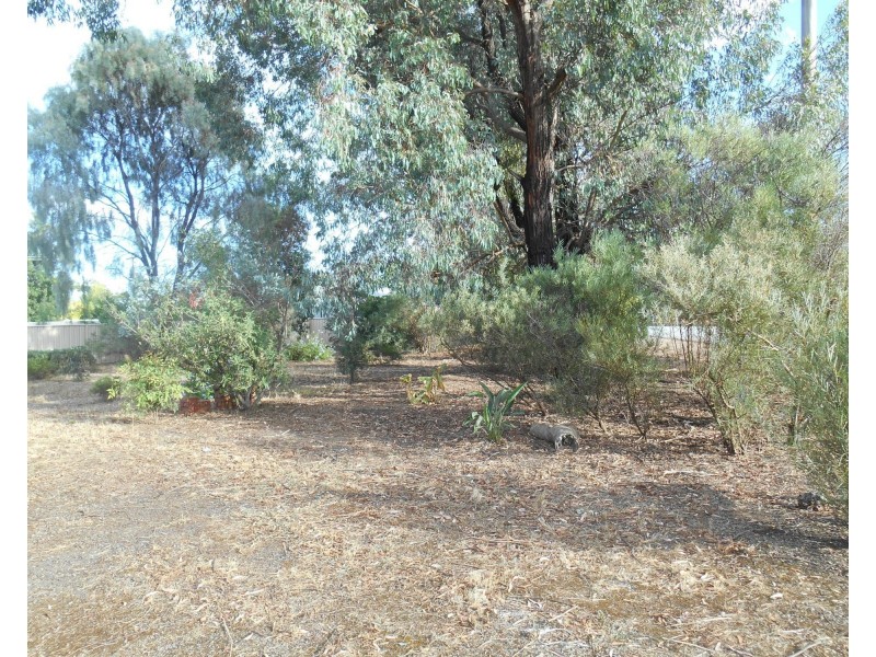 8 Goorang Street, Katamatite VIC 3649