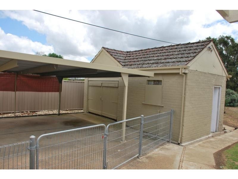 18 Broadway Street, Cobram VIC 3644
