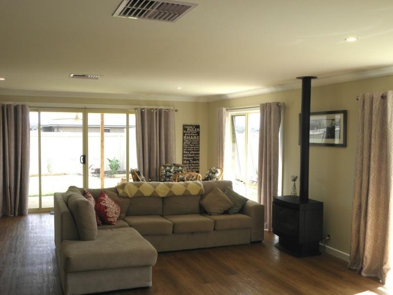 156 Deniliquin Street, Tocumwal NSW 2714