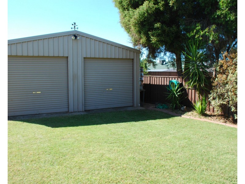 8 Apricot Circuit, Cobram VIC 3644