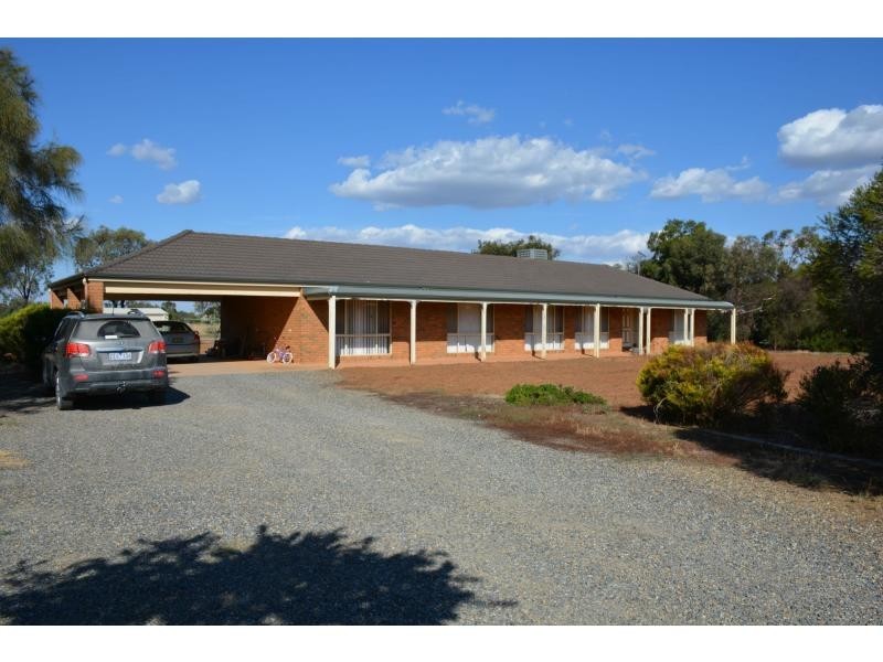 250 Golf Course Road, Barooga NSW 3644