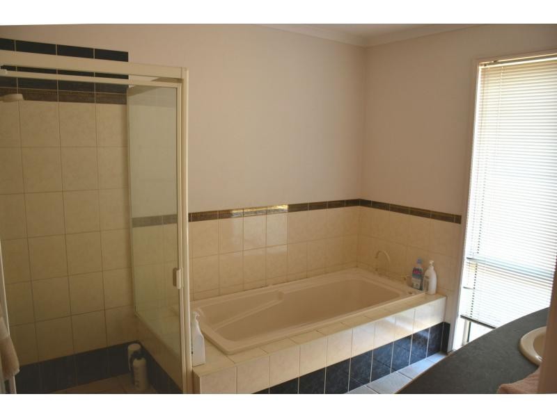 250 Golf Course Road, Barooga NSW 3644