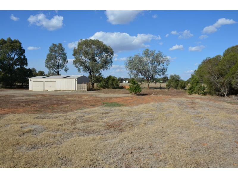 250 Golf Course Road, Barooga NSW 3644