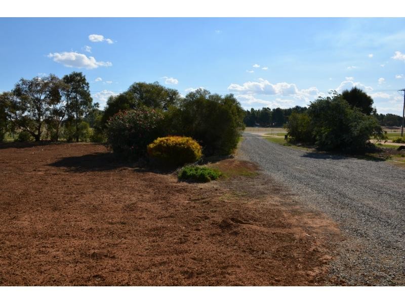 250 Golf Course Road, Barooga NSW 3644