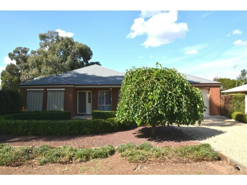 32 Kenny Road, Yarroweyah VIC 3644