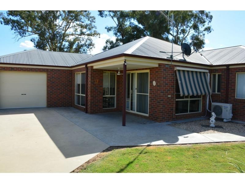 32 Kenny Road, Yarroweyah VIC 3644