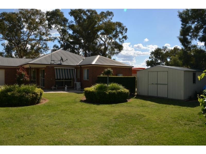 32 Kenny Road, Yarroweyah VIC 3644