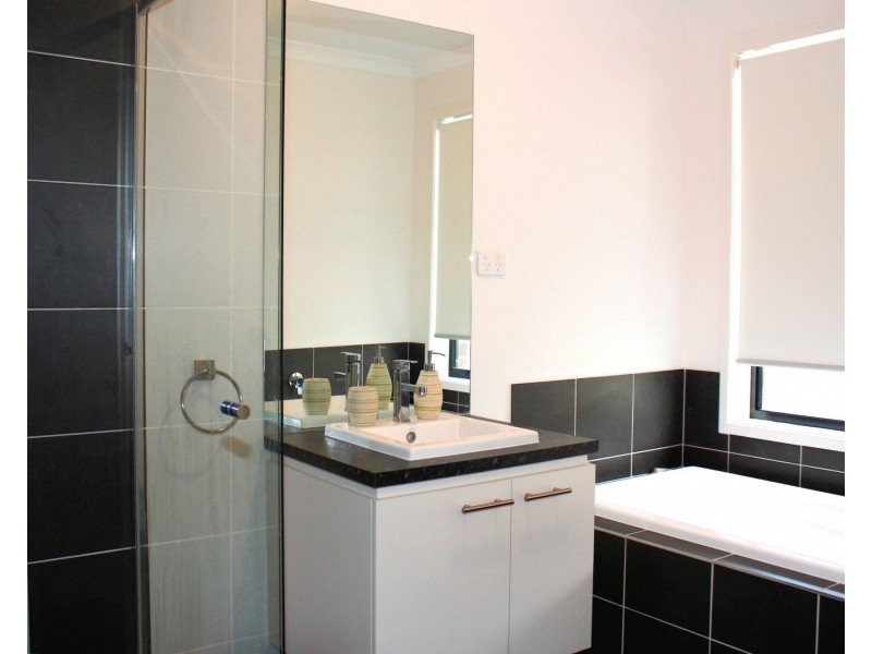 24 Gattuso Drive, Cobram VIC 3644