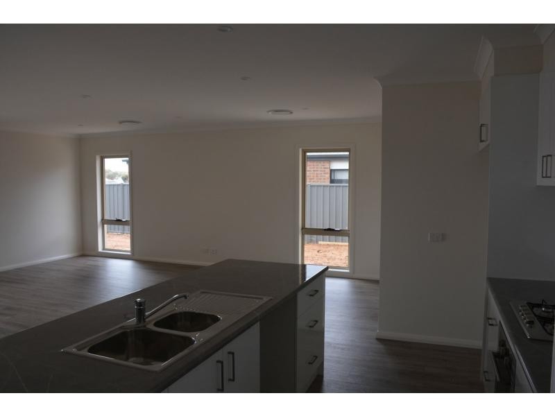 28 Dudley Park Lane, Cobram VIC 3644