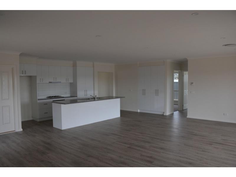 28 Dudley Park Lane, Cobram VIC 3644