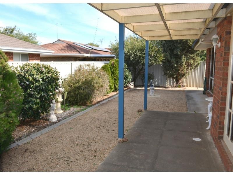 Unit 2/71 Campbell Road, Cobram VIC 3644