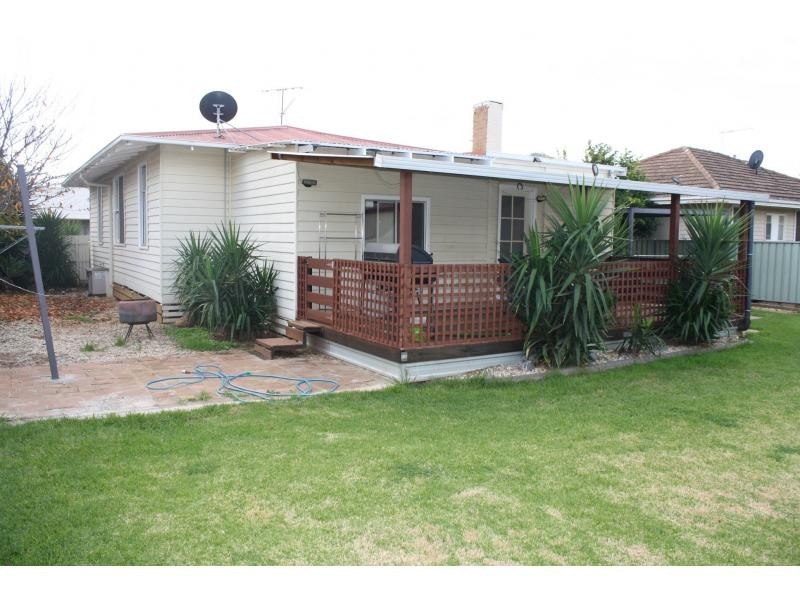 15 Charles Street, Cobram VIC 3644