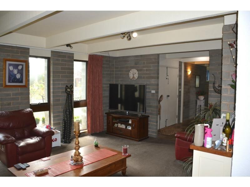 16 Toms Drive, Cobram VIC 3644