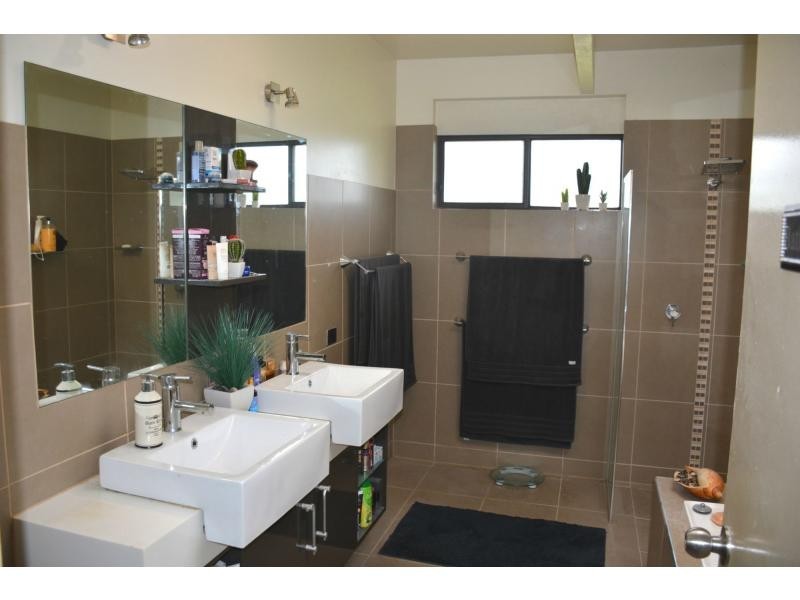 16 Toms Drive, Cobram VIC 3644