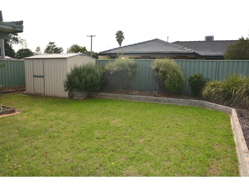 16 Toms Drive, Cobram VIC 3644