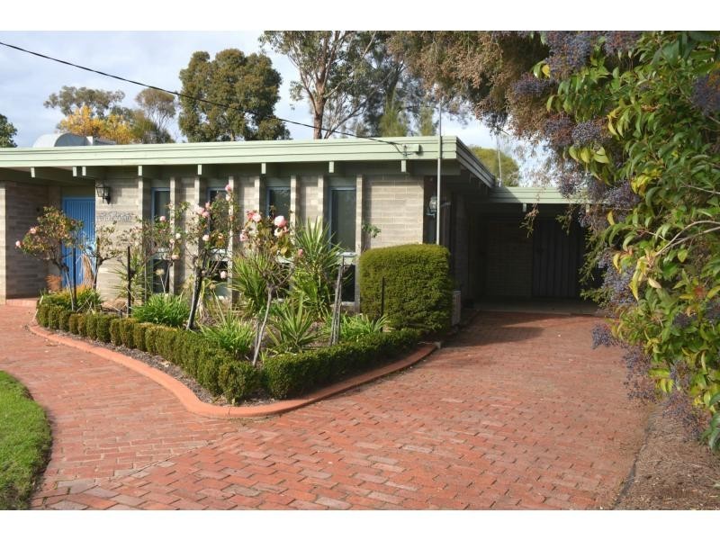 16 Toms Drive, Cobram VIC 3644